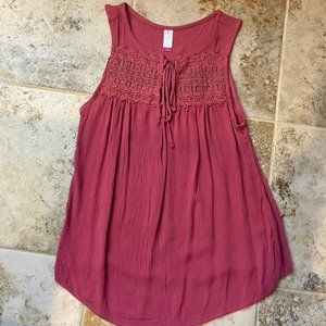 No Boundaries sleeveless top